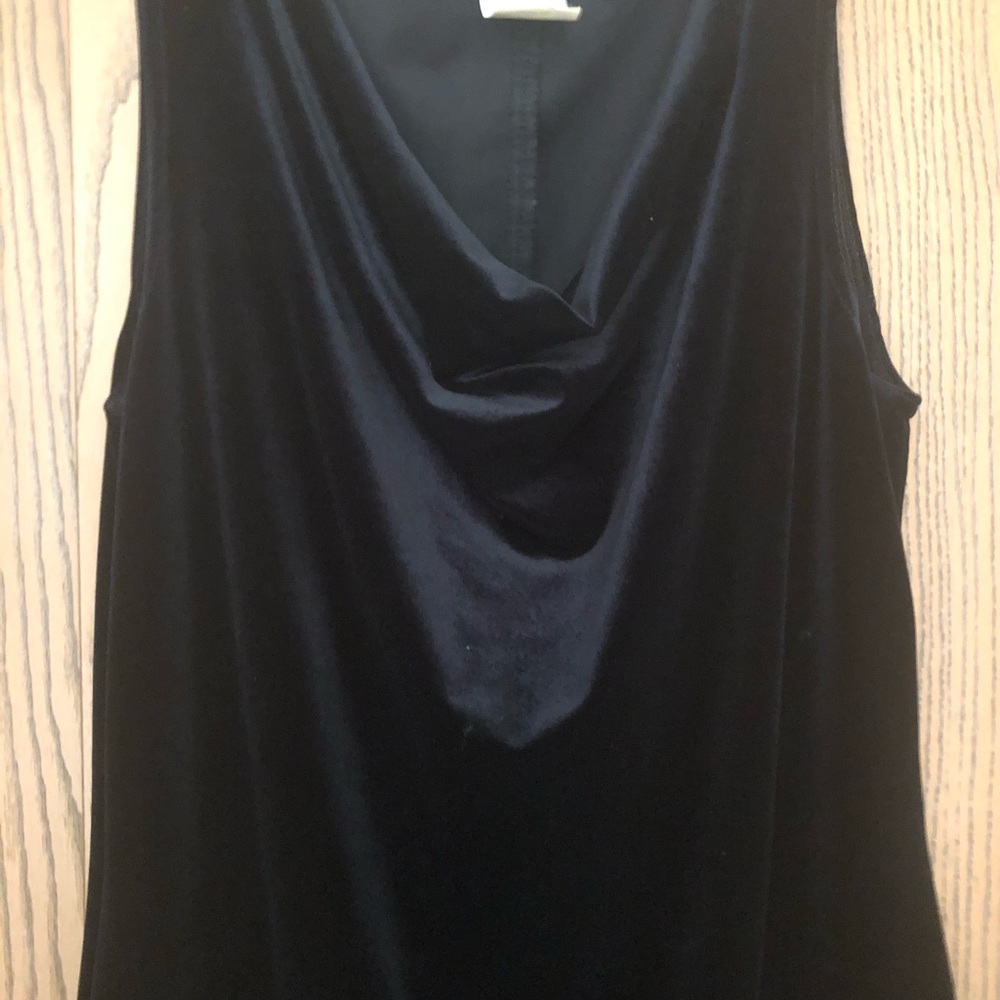 Dresses - Picture 7 of 7